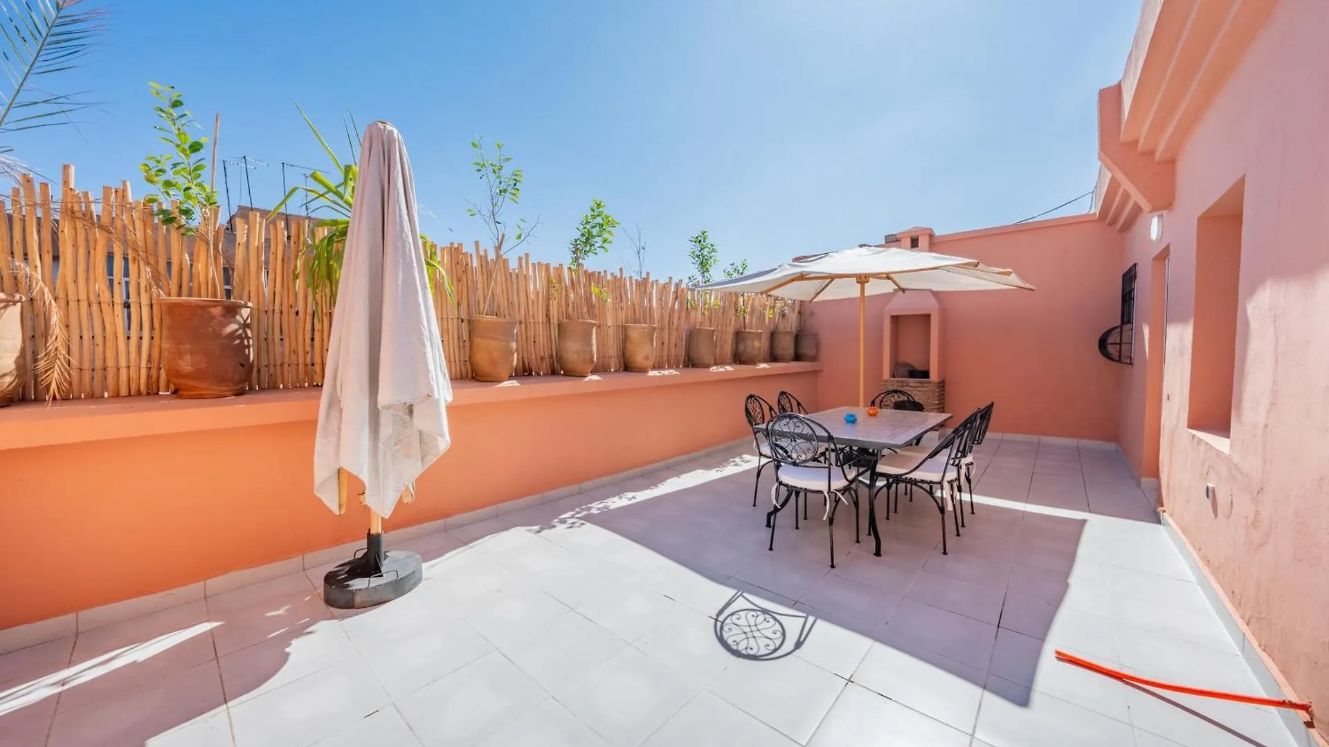 Cityscape Bliss Spacious & Sunny Apartment Marrakesh
